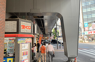 JR新橋駅からの道順3