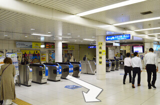 JR北新地駅11-21出口からの道順1