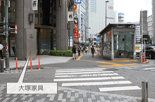 JR新宿駅東南口からの道順3