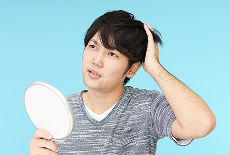頭頂部の薄毛には、男性型脱毛症（AGA)と生活習慣が大きく関係しています